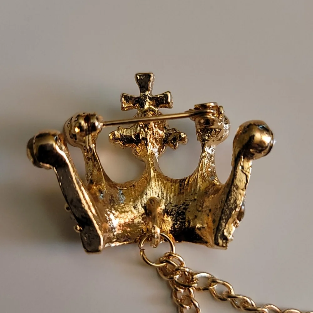 Crown Gold Tone With Rhinestones Unisex Chained Decor Brooch